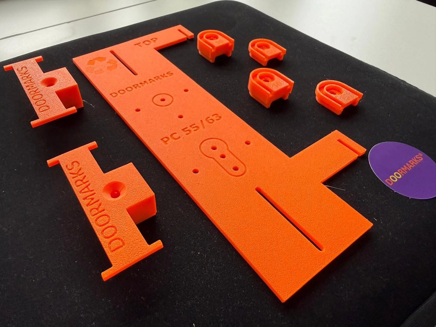 Aftekenmal voor binnendeuren | Doormarks | oranje