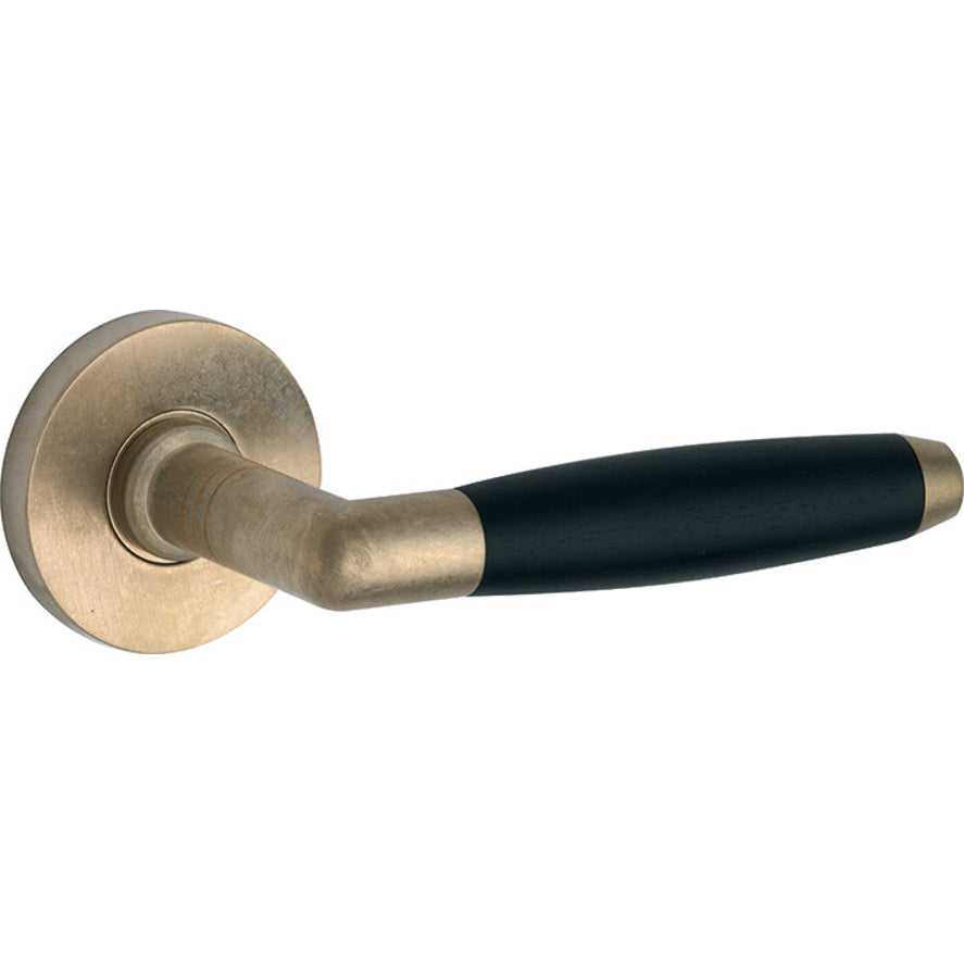 Deurkruk Ton antiek messing op ronde rozet (Vivo)